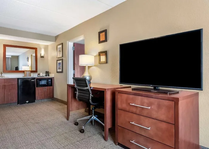 Comfort Inn&Suites Orlando North