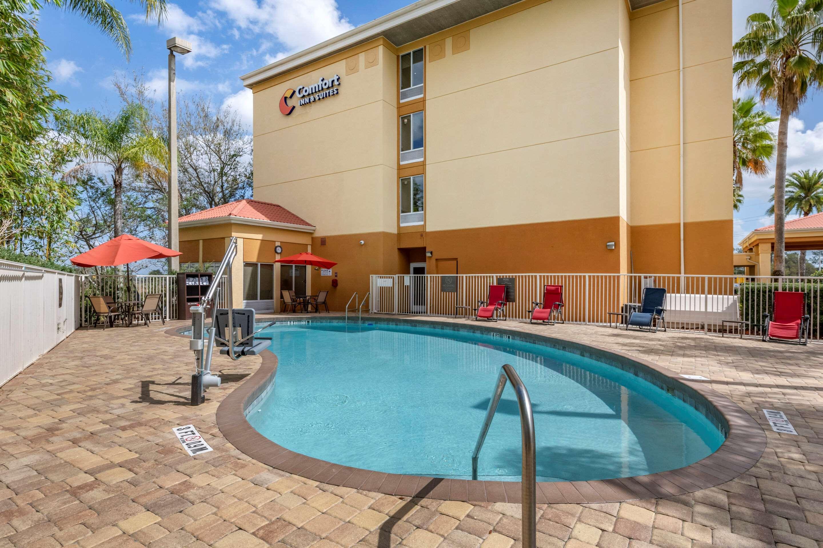 Comfort Inn&suites Orlando North Hotel