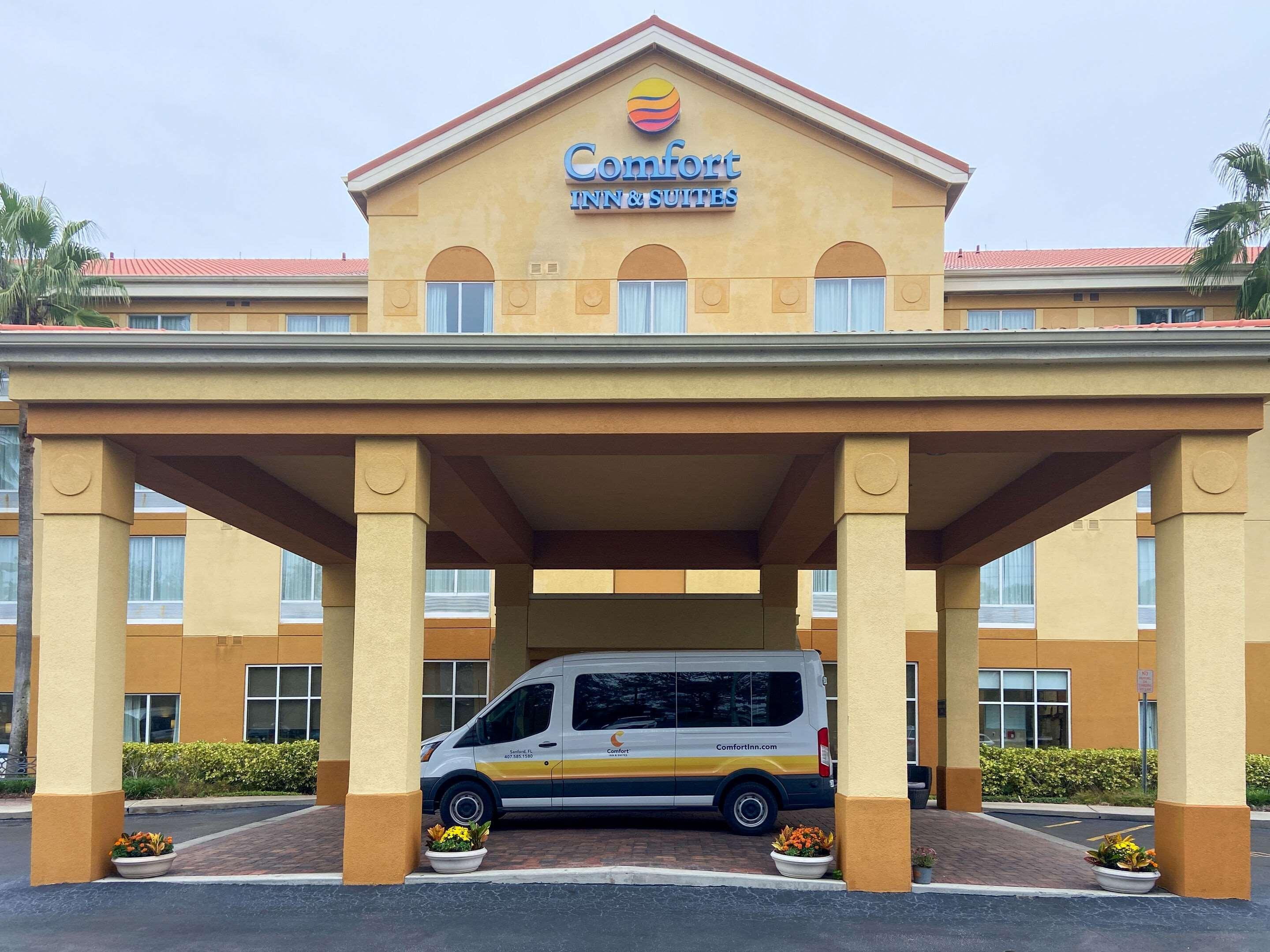 Comfort Inn&suites Orlando North 3*