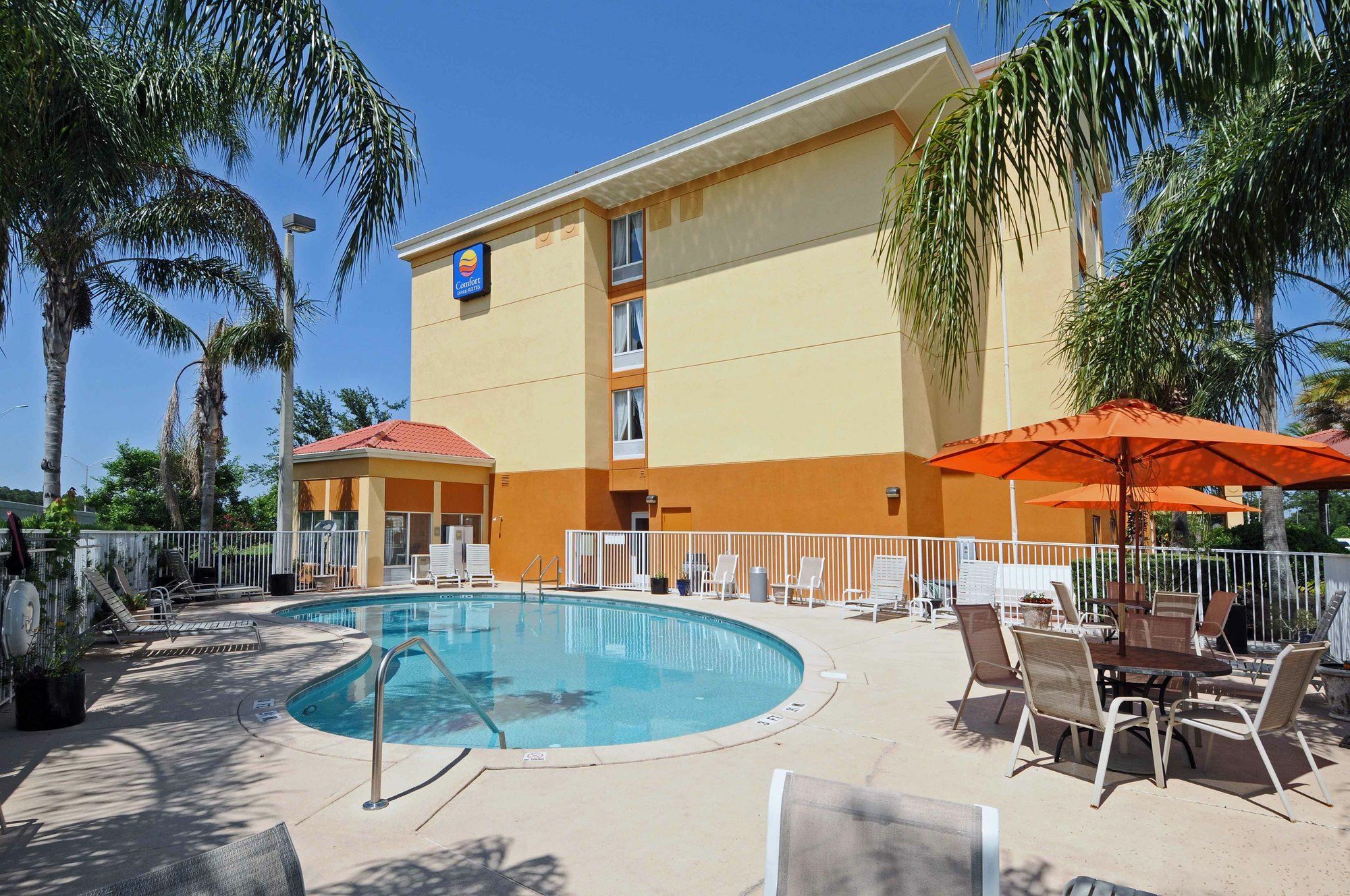 Comfort Inn&suites Orlando North 3*